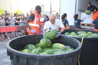 群众欢乐吃瓜视频,吃瓜视频里的欢乐时光