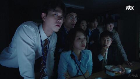 逃犯吃瓜看戏视频,一场意外的网络狂欢