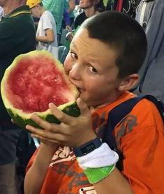 澳大利亚群众吃瓜视频,欢乐氛围下的美食盛宴