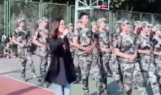 军训吃瓜跳舞视频播放