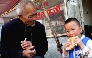 爷爷和姥爷吃瓜视频在线观看,重温家族温馨时光