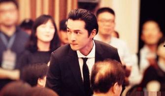 吴京吃瓜现场图片视频,真实还原娱乐圈幕后风云