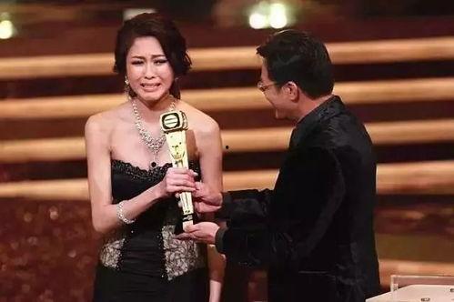 千金小姐表演吃瓜视频,揭秘豪门生活的另一面