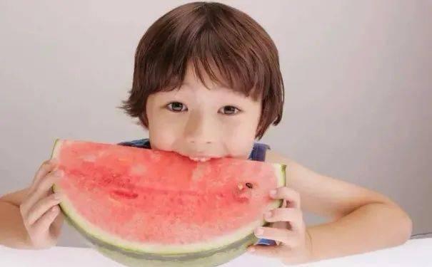 幼儿吃瓜大便会多吗视频,幼儿吃瓜后大便变化揭秘