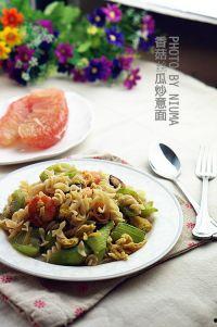 吃瓜厨房丝瓜做法视频,丝瓜这样做，口感滑嫩，营养满分