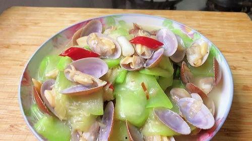 秋瓜能做几道菜吃吗视频,解锁几道美味佳肴的秘诀