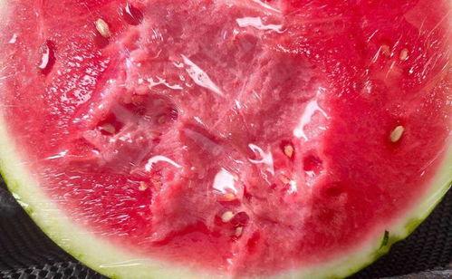 摊主吃瓜视频,揭秘街头小吃背后的故事