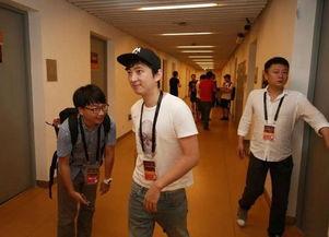 王思聪怼人吃瓜视频,吃瓜视频引发热议