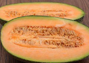 唐山的人吃哈密瓜好吗视频,甜蜜滋味，地域风情碰撞